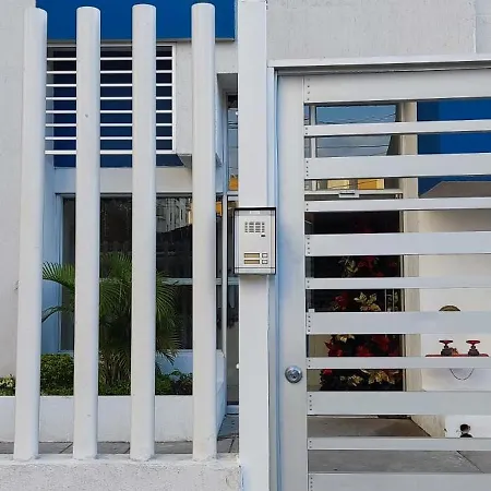 Primi - 3 Golden Doors Apartment
